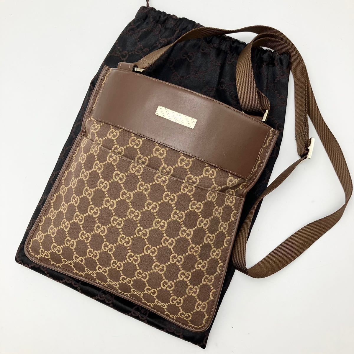 美品】GUCCI ショルダーバッグ サコッシュ GGキャンバス レザー グッチ 
