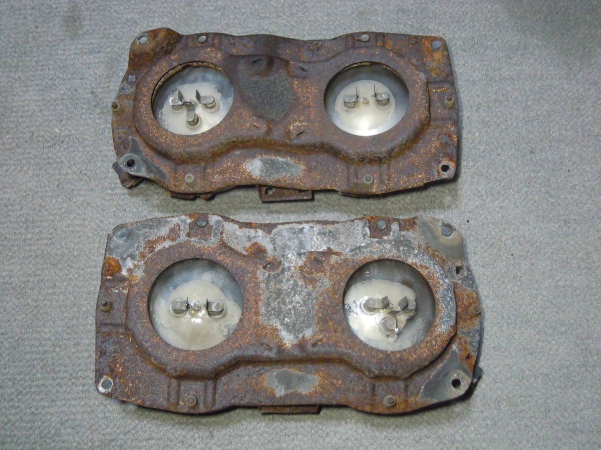 セリカ トヨタ RA21 旧車乗りもコレクターも無視できない大人気「ダルマセリカ」 レア 昭和の名車を長く楽しむために…」初代“ダルマ”セリカの大人な4A-G トヨタ セリカ ダルマセリカ RA21 海外車 クーペ 純正 ヘッドライト ヘッドランプ 左右 ブラケット ベース 検) RA25 RA28 TA27 TA35 等？