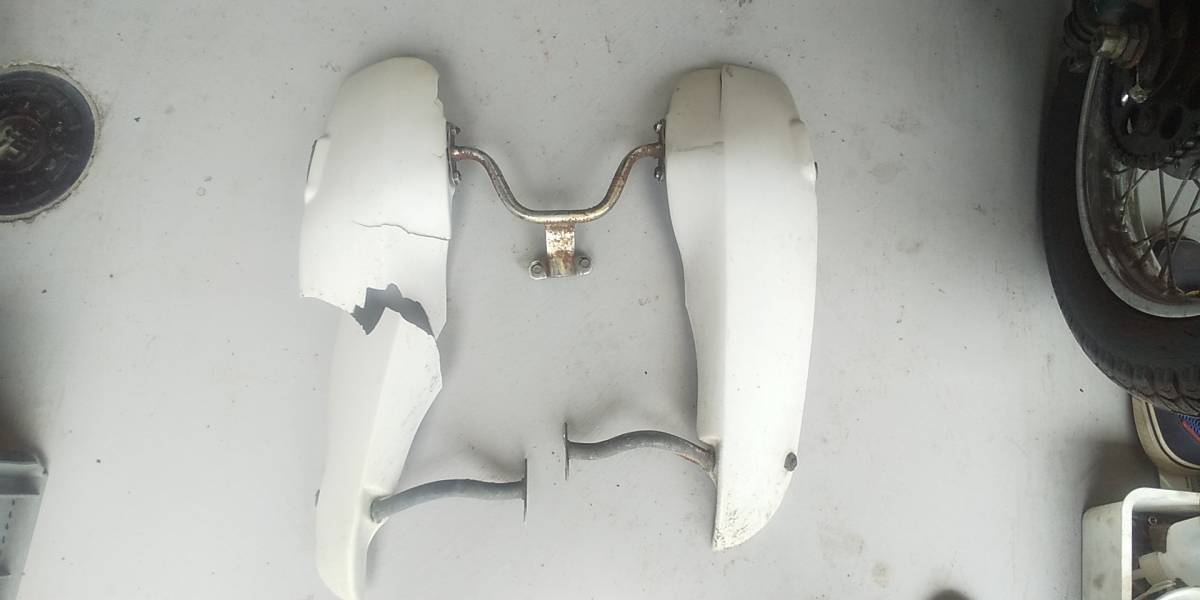 CD125K 当時モノ レッグシールド 金具