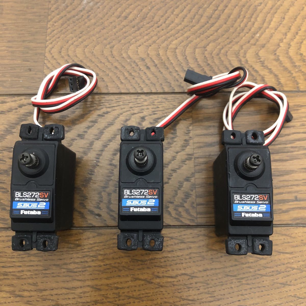 Futaba BLS272SVブラシレスデジタルサーボ 3セット 長期保管品につき