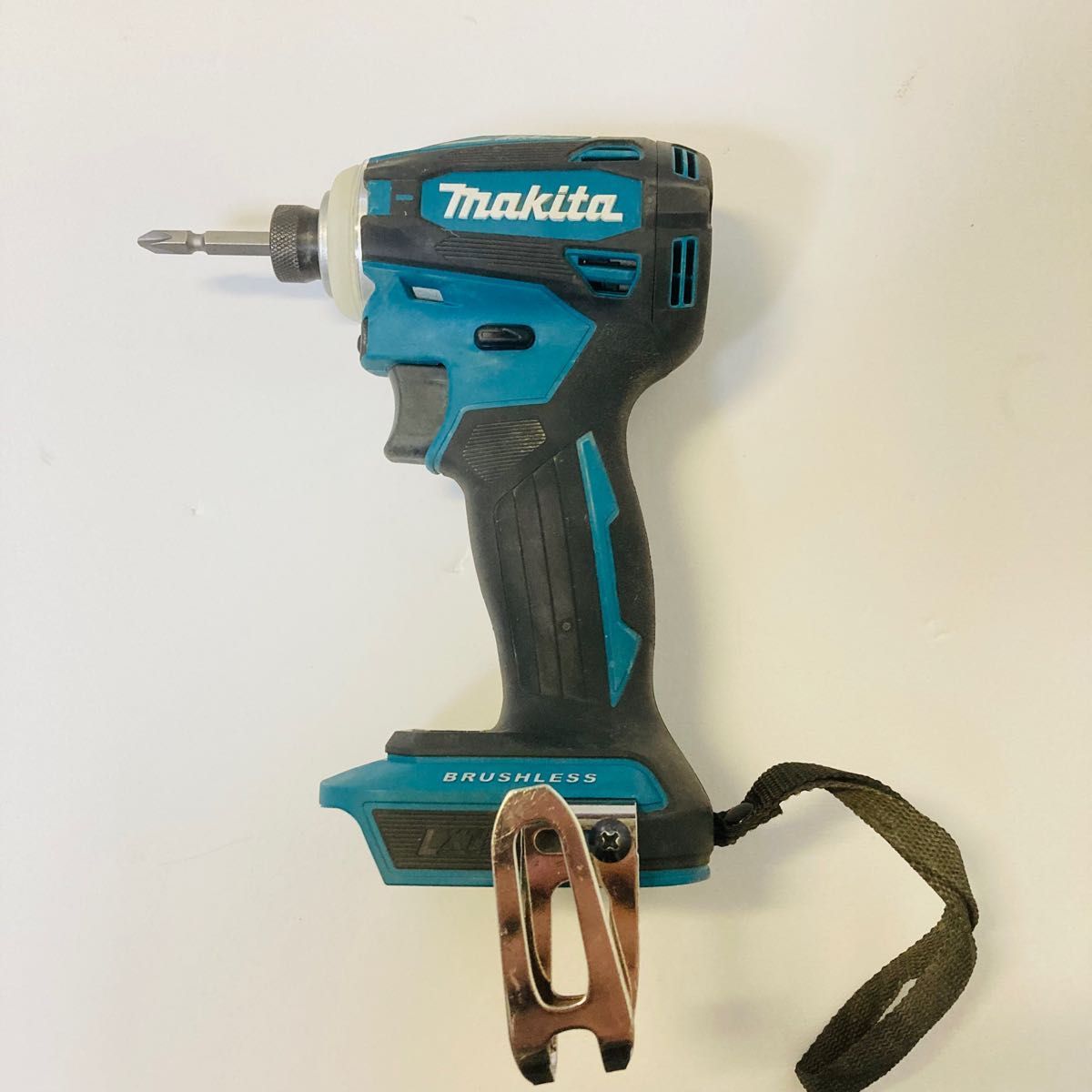 美品】makita TD172D インパクトドライバー 充電式 マキタ 青