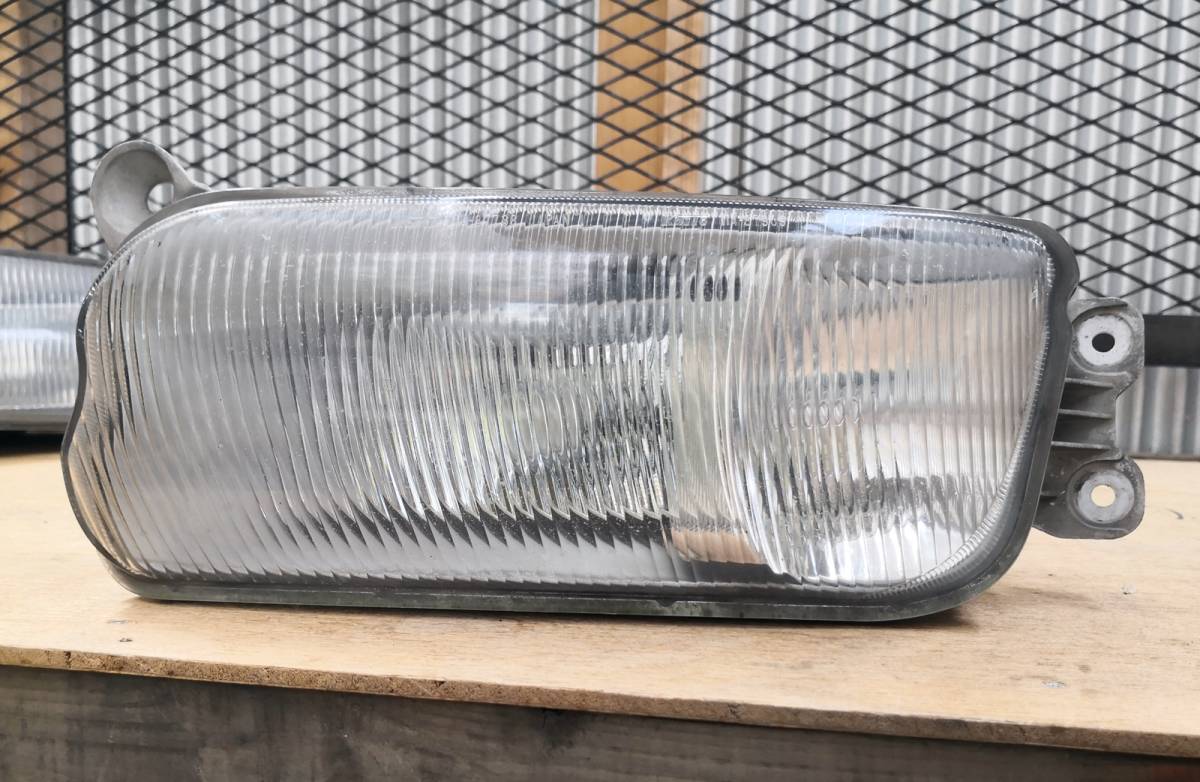 三菱ふそう スーパーグレート フォグ フォグランプ KOITO 114-87909 L 左 助手席側 【平成25年2月、QKG-FU54VZ】KOITO 114-87738