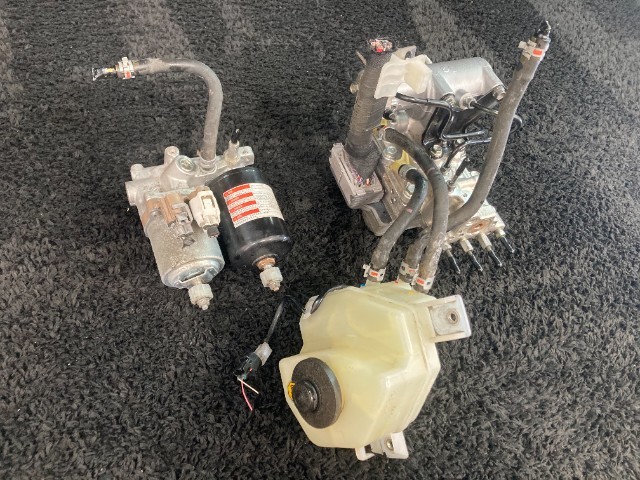 ABS プリウスα ZVW41W トヨタ ABSアクチュエーター 2026年最新Yahoo