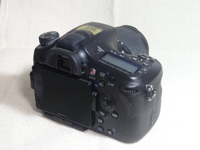 即決！α77＋Wズームセット レンズはオマケ 実用機に！ α7IVズーム 