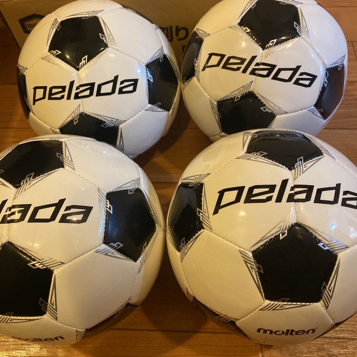 サッカーボール サインボール pleads 4個セット Pelada 3号球 新品未