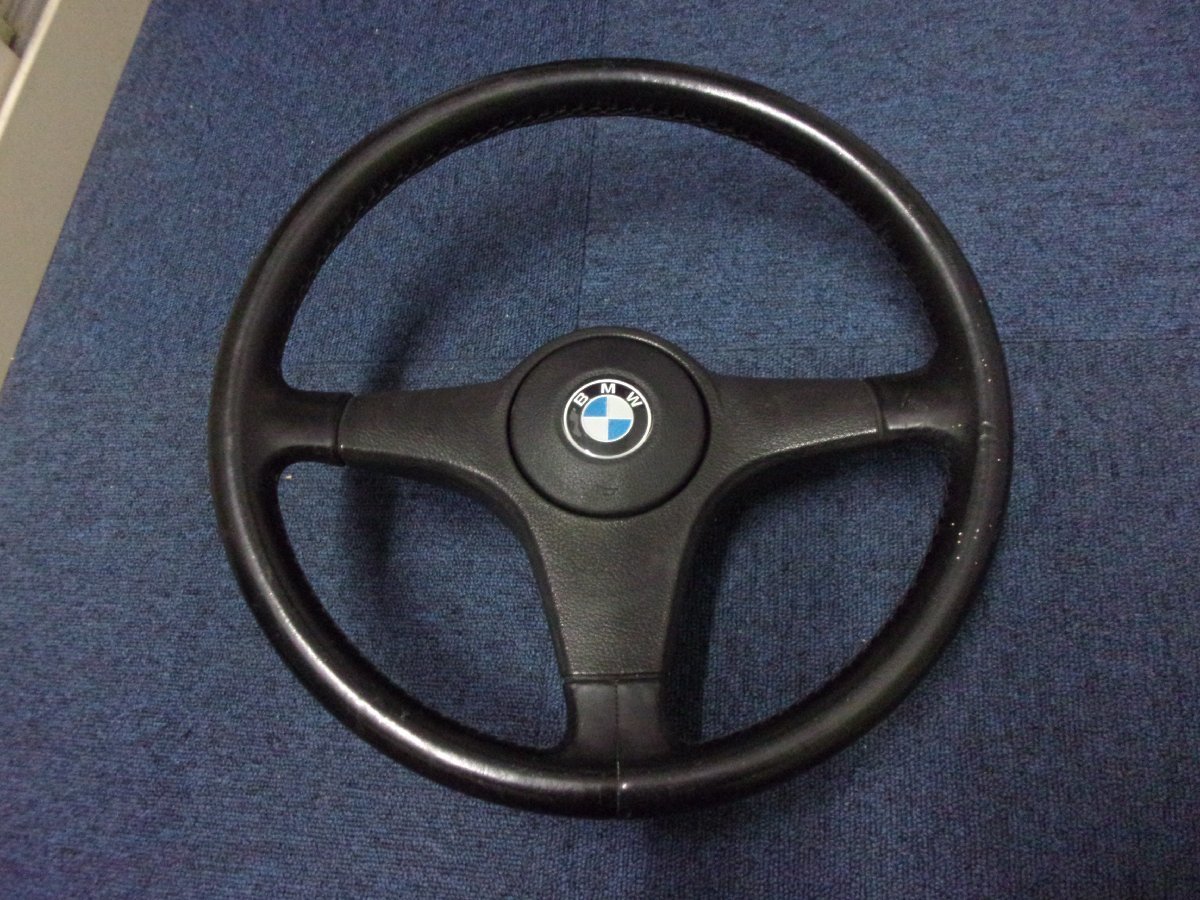送料無料【BMW】E30　325i ツーリング　純正 ステアリング　希少☆品番：BMW11528964/KBA70098[お宝］3シリーズ、旧車