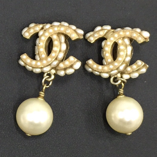 シャネル ココマーク パール調 ビジュー付き ゴールドカラー A15B イヤリング アクセサリー コレクション QT021-124