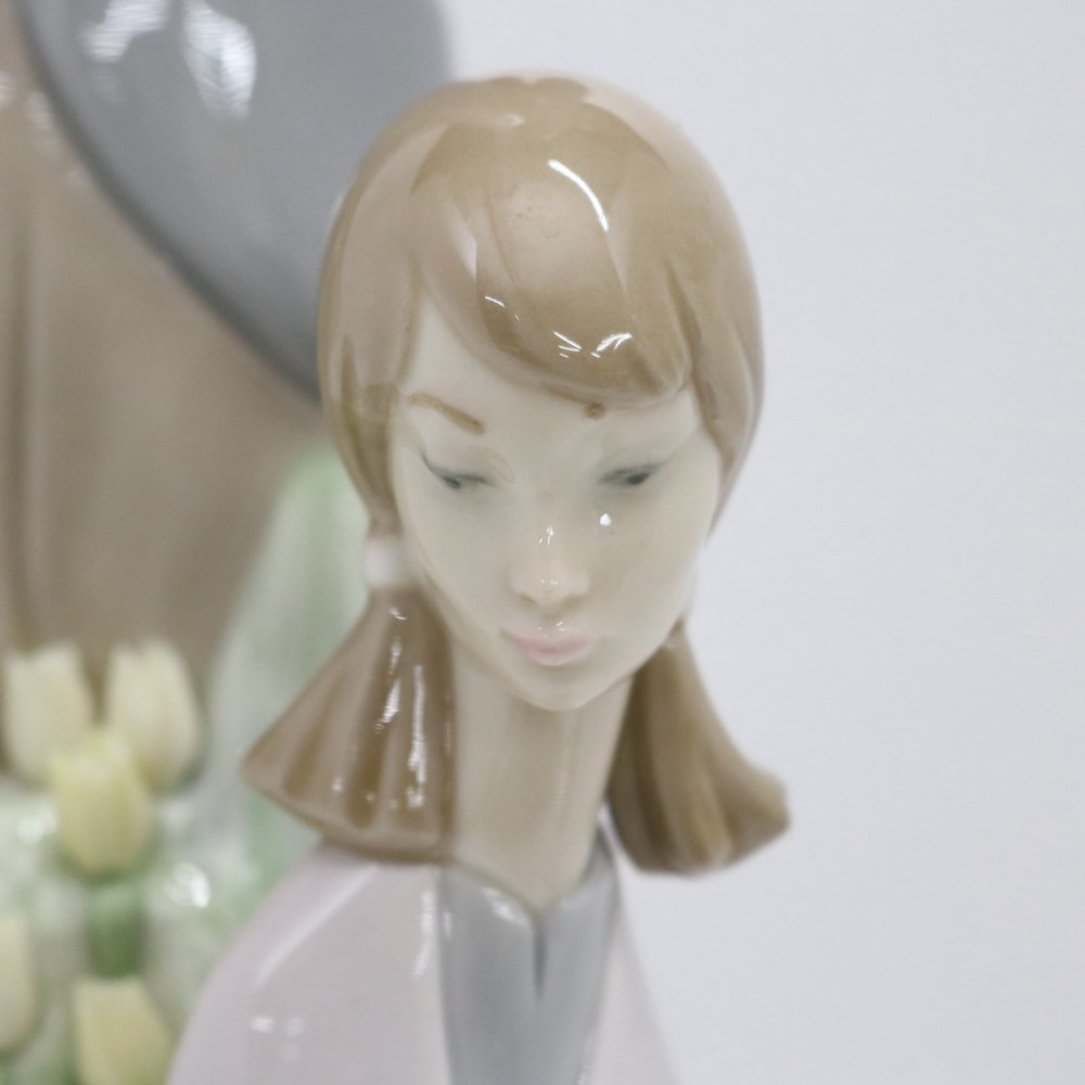 LLADRO/リアドロ/リヤドロ ヴァイオリニスト 女性 少女 花 フィギュ