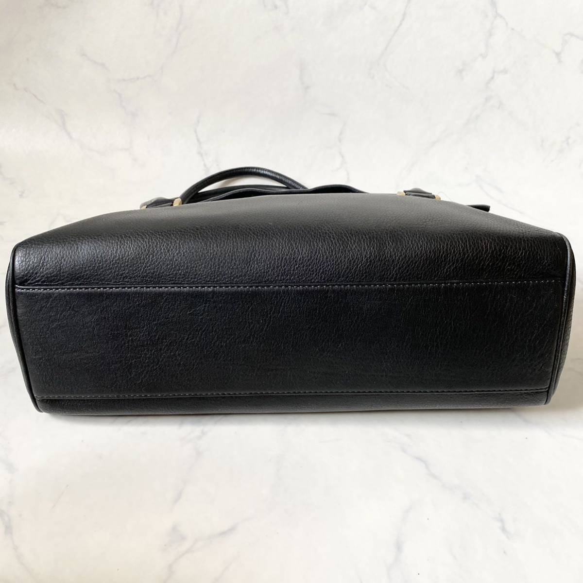 爆買い，新作登場 1円【極美品】Paul Smith メンズ ビジネスバッグ