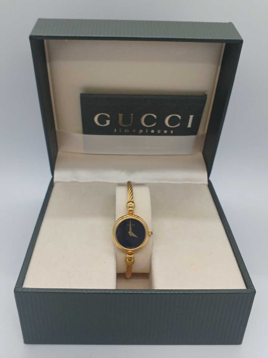 GUCCI　グッチ　時計　バングル時計　