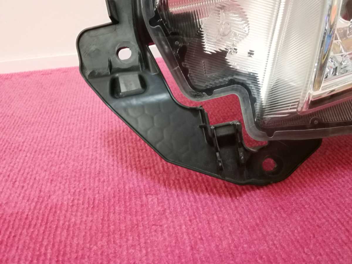 タントカスタム LA600S LED 左ヘッドライト LA600S 左 タントカスタム 100-51392 前期 助手席側