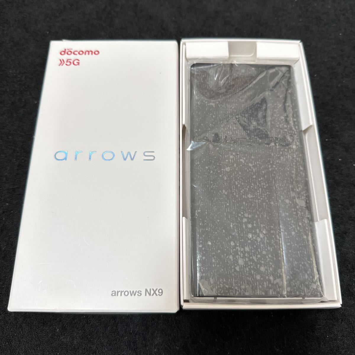 docomo arrows NX9 F-52A White simフリー ほぼ新品 判定○ ジャンク