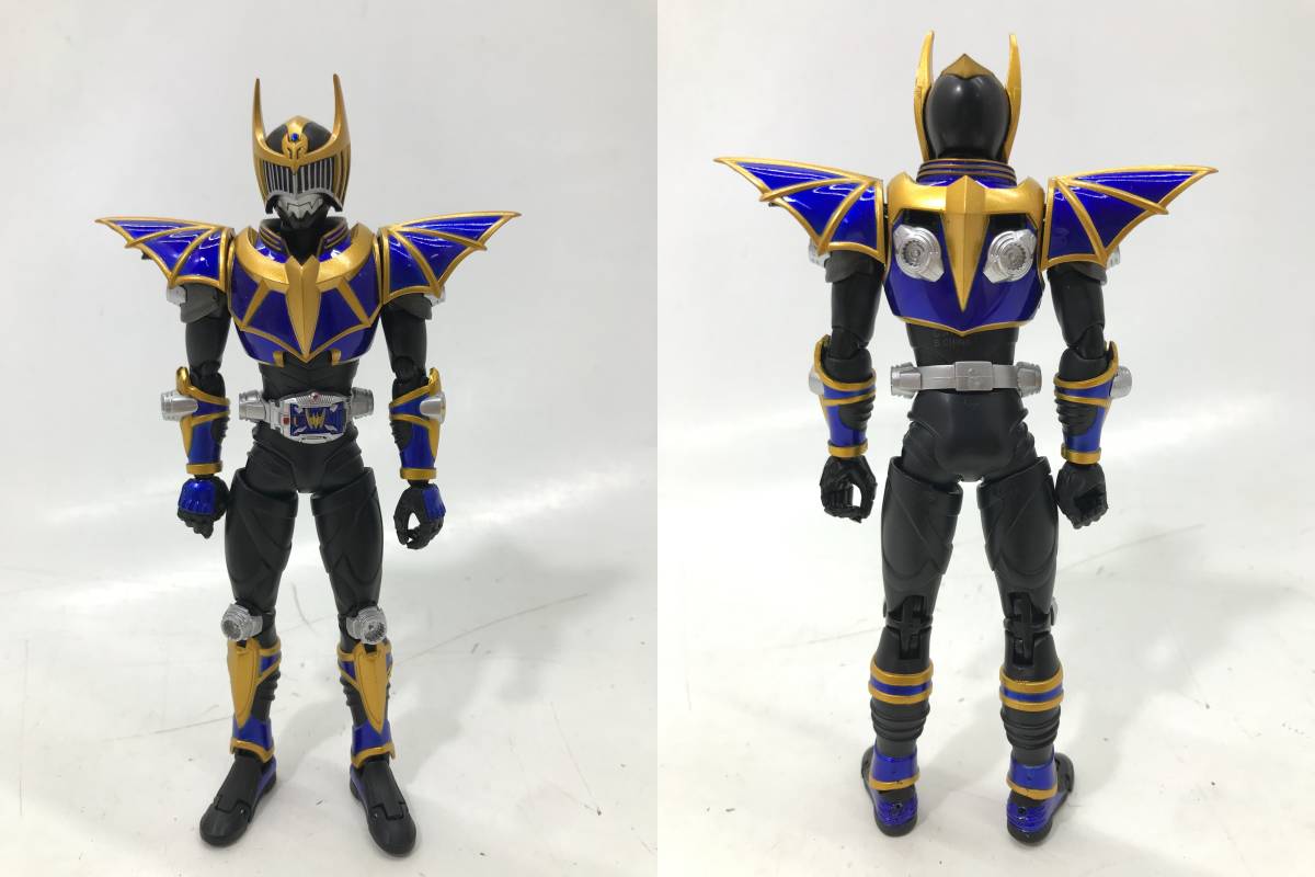 5855 S.H.Figuarts 仮面ライダーナイトサバイブ＆ダークレイダーセット 