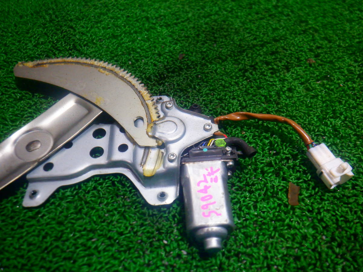 Dスズキ ジムニー JB23W 純正 右ドアパワーウィンドウモーター DENSO