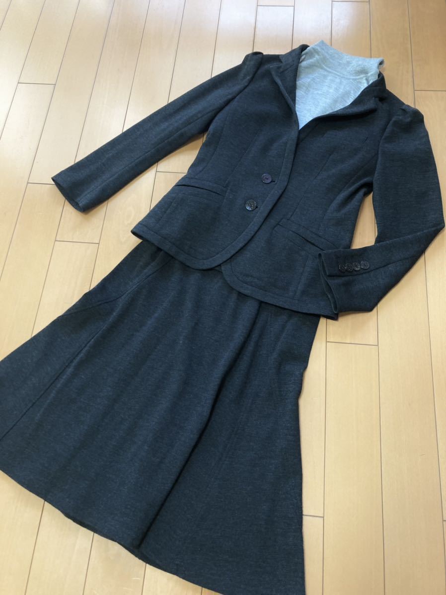 yoshie inaba グレー ス スーツ　パンツ、スカートセットアップ ヨシエイナバ スカート セットアップ スーツ グレー 9