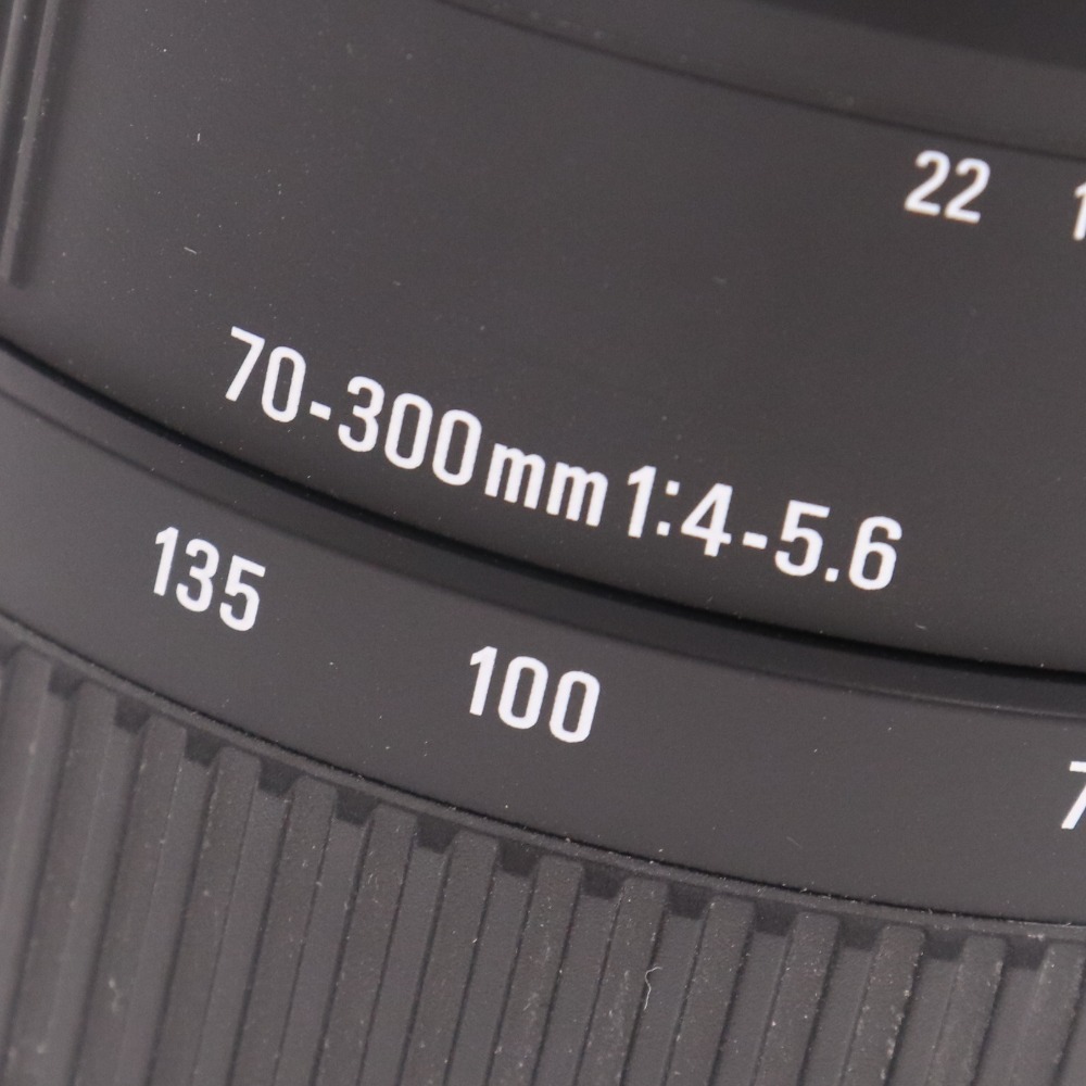 □ シグマ カメラレンズ 70-300mm F4-5.6 APO DG MACRO キャノン