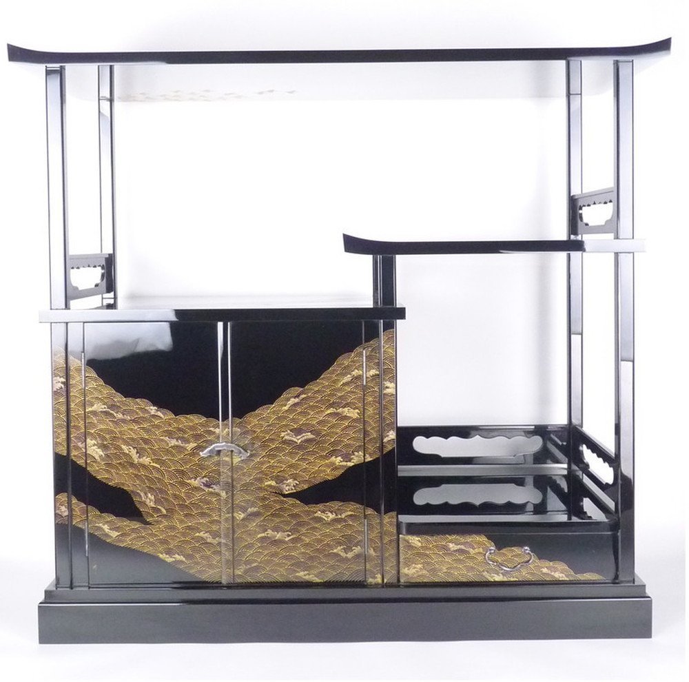 都屋】20 輪島塗 吠木正樹作 波千鳥沈金 飾棚 銀金具 高さ 約87cm 幅