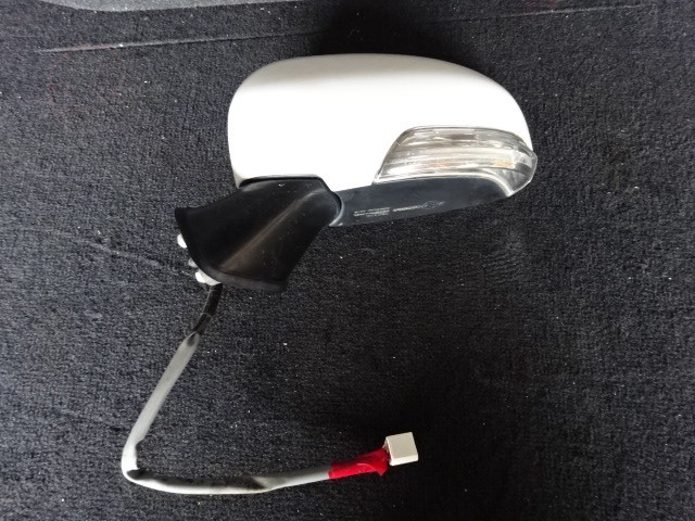 H２１　ZVW３０　プリウス　ドアミラー　左　カプラー７ピン