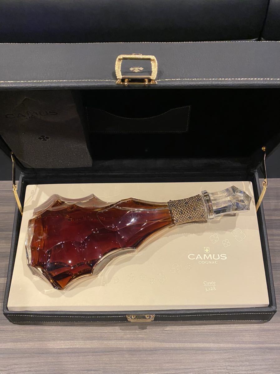 1円スタート】カミュ CAMUS カミュ キュヴェ 3.128 バカラ 700ml 箱付  
