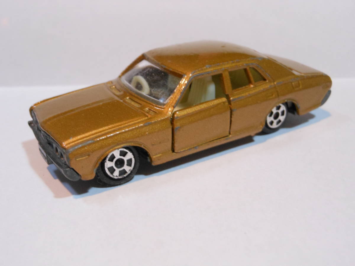 ☆tomica☆No.33 日産 セドリック 香港製 当時物 おまけ付き 280E