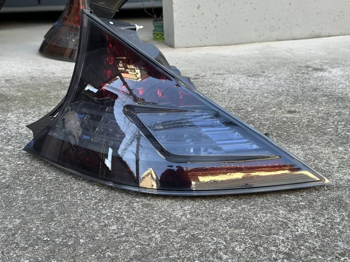 ホンダ CR-Z ZF1・ZF2 純正テールライト スモーク塗装・欠けあり 左右