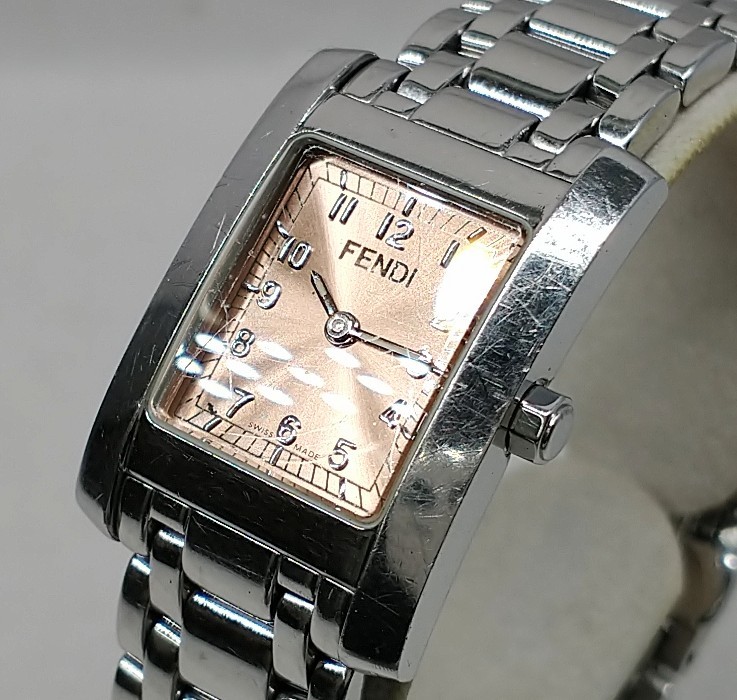 FENDI フェンディ 7000L オロロジ 腕時計 電池交換済 クォーツ 稼働