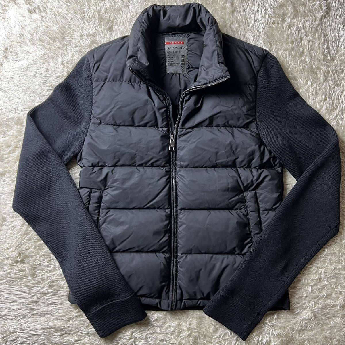 C10 最高峰 極 PRADA プラダ ダウンジャケット 中綿 切り替え デザイン 