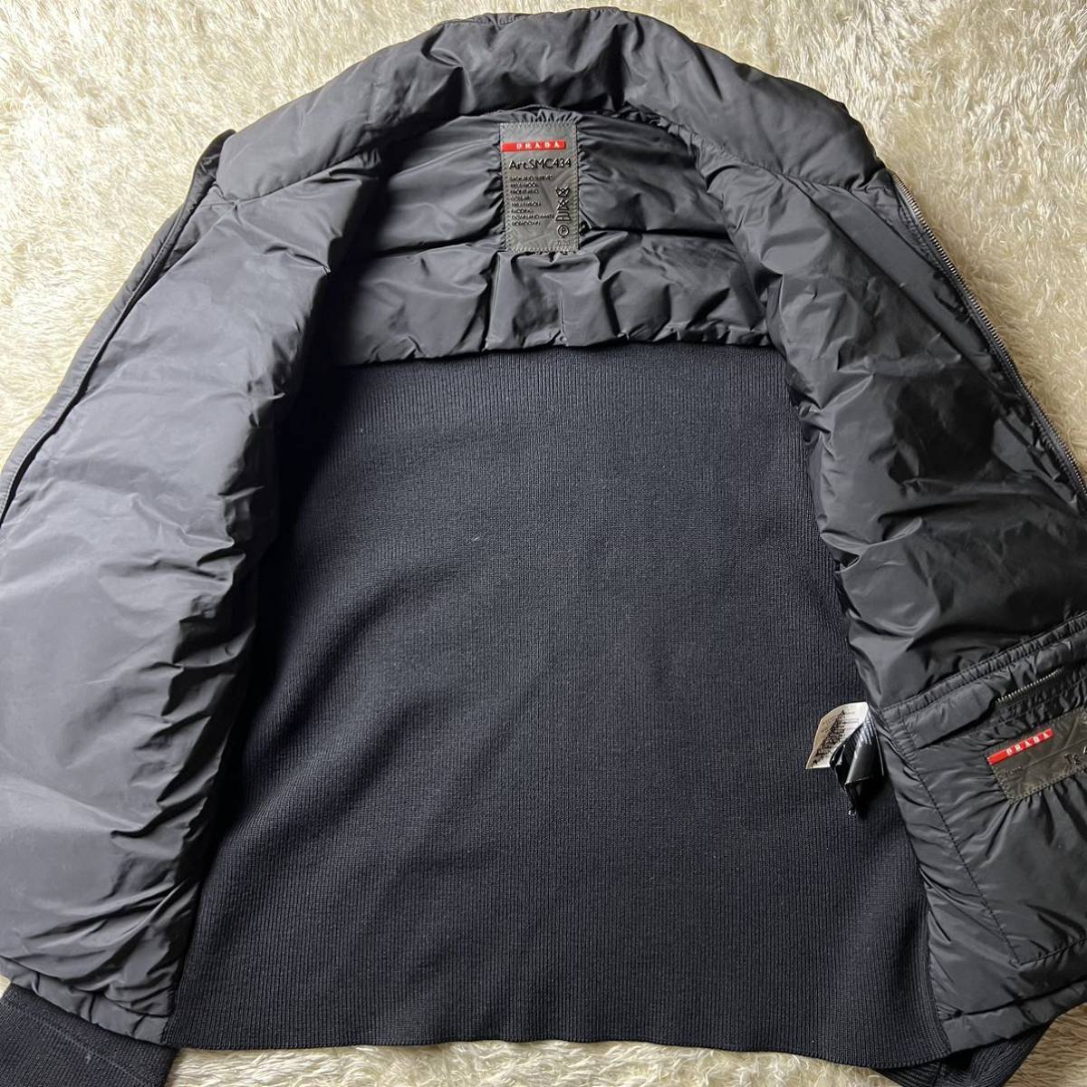 C10 最高峰 極 PRADA プラダ ダウンジャケット 中綿 切り替え デザイン 