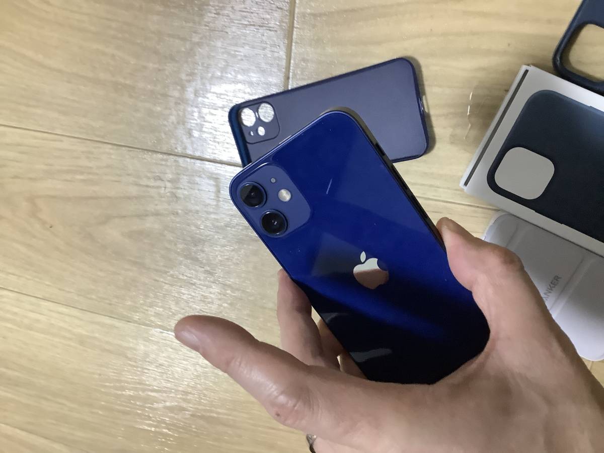 中古・レンズ周りキズ有】iPhone 12 64GB ブルー simロック解除済