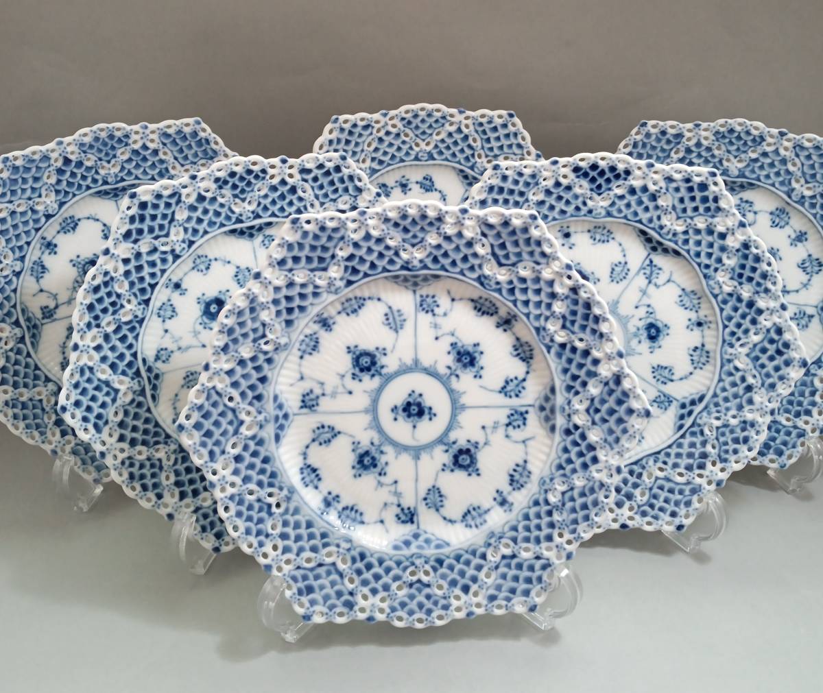 ☆ロイヤルコペンハーゲン Royal Copenhagen ブルーフルーテッドフル