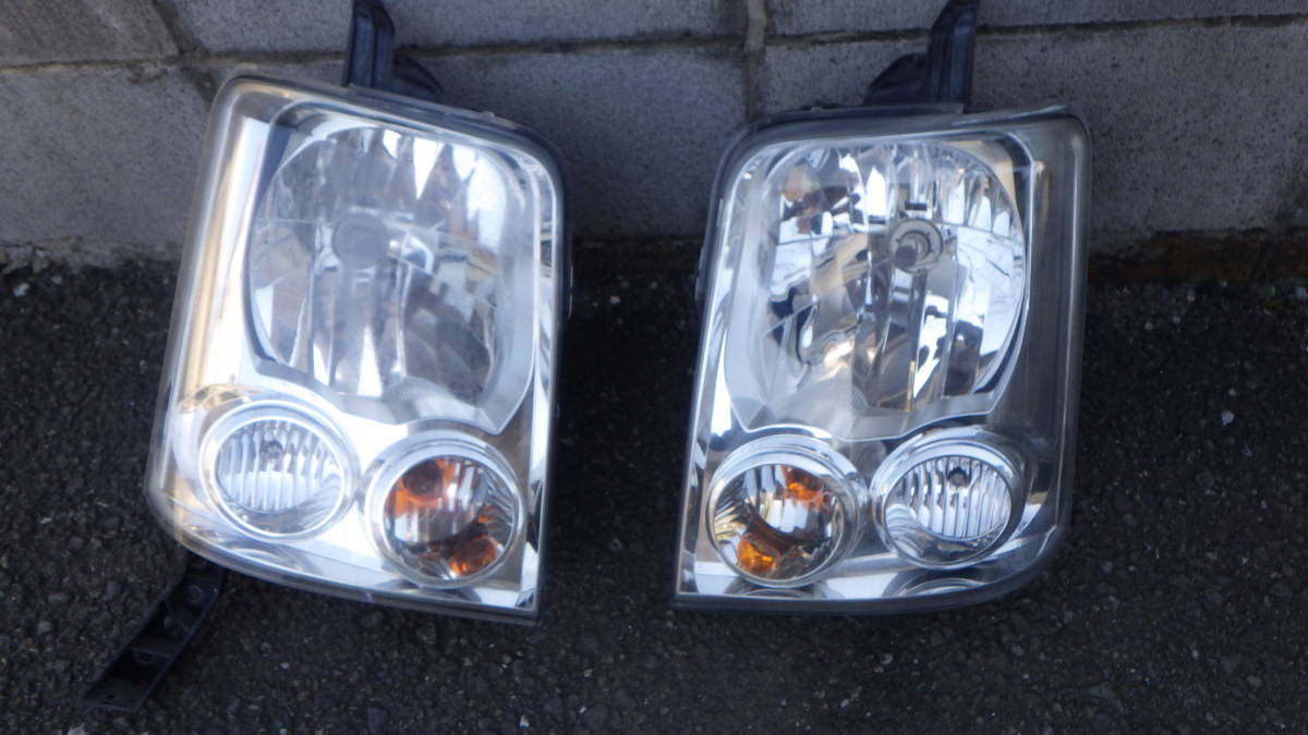 スズキ DA64W ヘッドライト 左右セット中古 スズキエブリイワゴンDA64Wヘッドライト左右セット中古品 ② スズキ