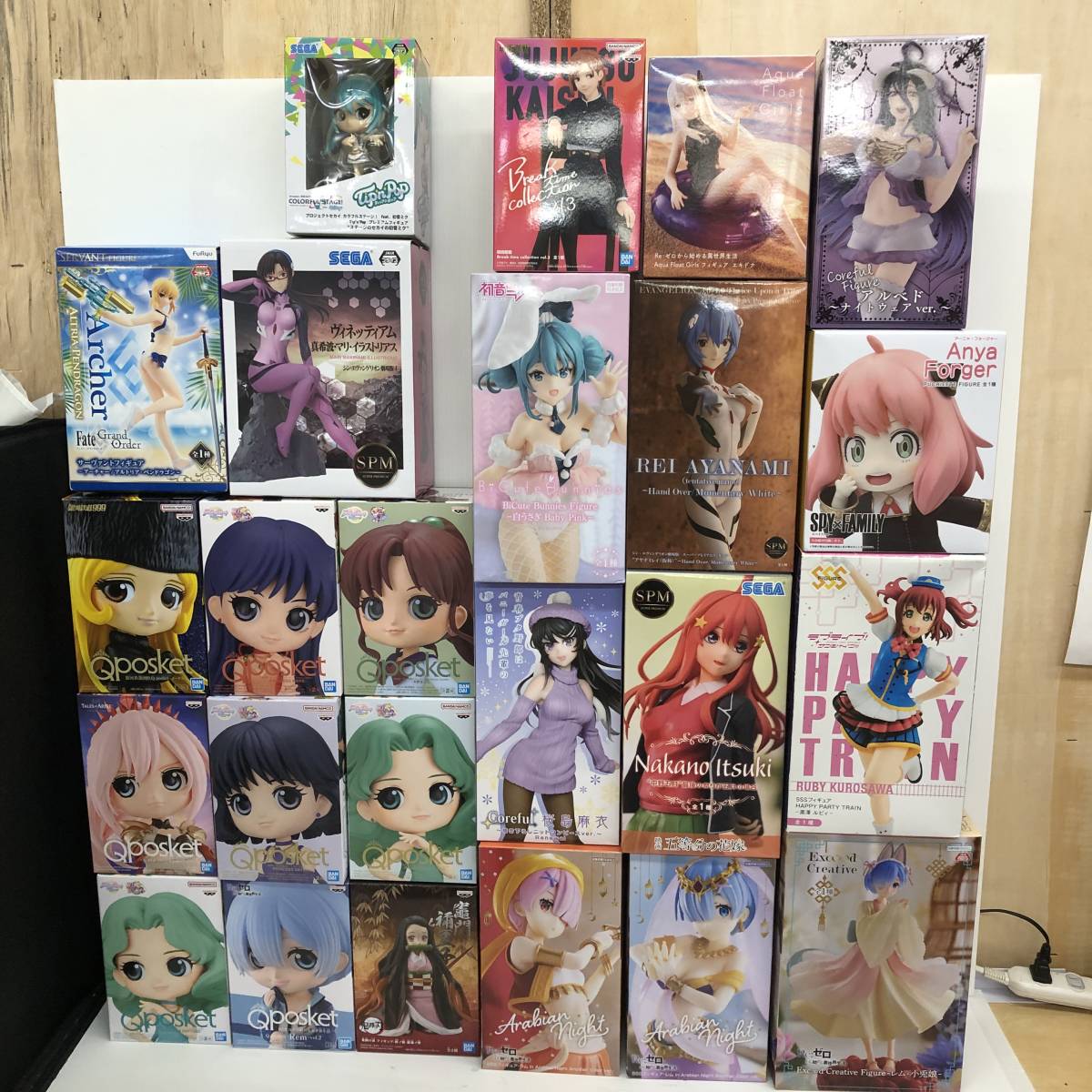 未開封 美少女フィギュア まとめ 24点 ラブライブ Re:ゼロ 初音ミク 鬼滅 エヴァ アルベド 呪術 セーラームーン メーテル 他