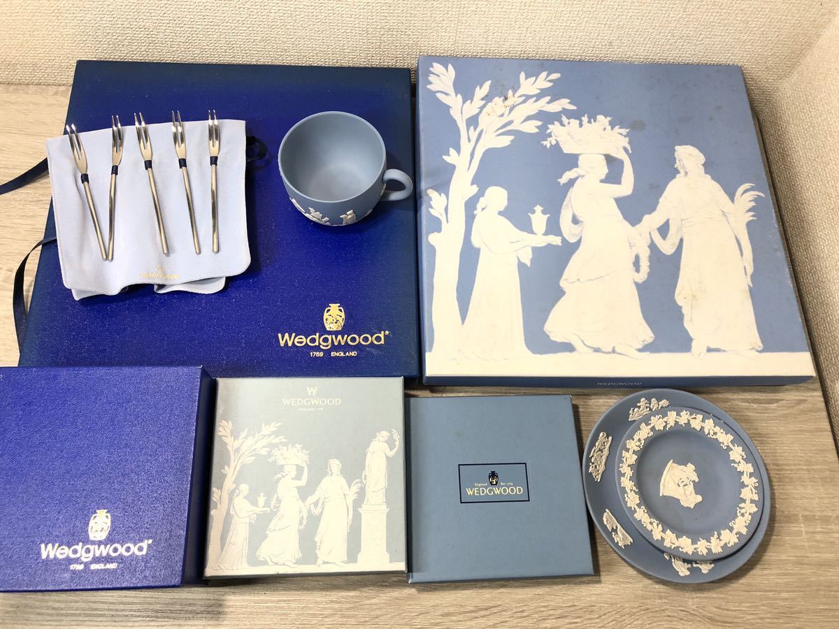 WEDGWOOD ウェッジウッド カップ&ソーサー フォークセット　フォトフレーム　花柄プレート　食器まとめ