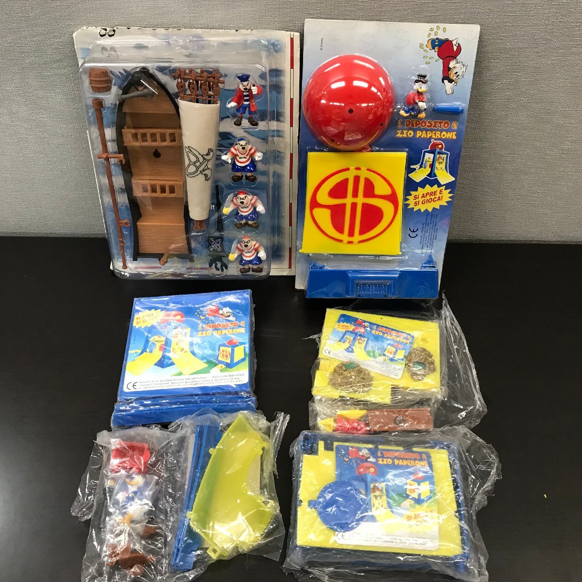 ディズニー　《未開封品あり》TOPOLINO　6点　組み立ておもちゃ　フィギュア　ドナルド　パイレーツほか 7B106 【80】