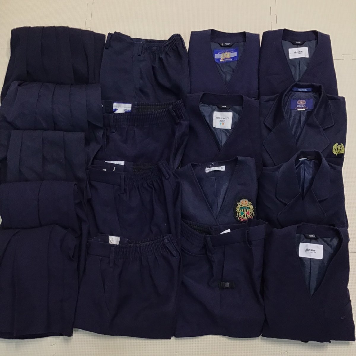 OK088 (中古)(箱) 山形・福島・兵庫方面 制服 17点セット/120/130/ブレザー/スカート/ズボン/小学校/児童/園児/学生服/大量/まとめ売り/MIX