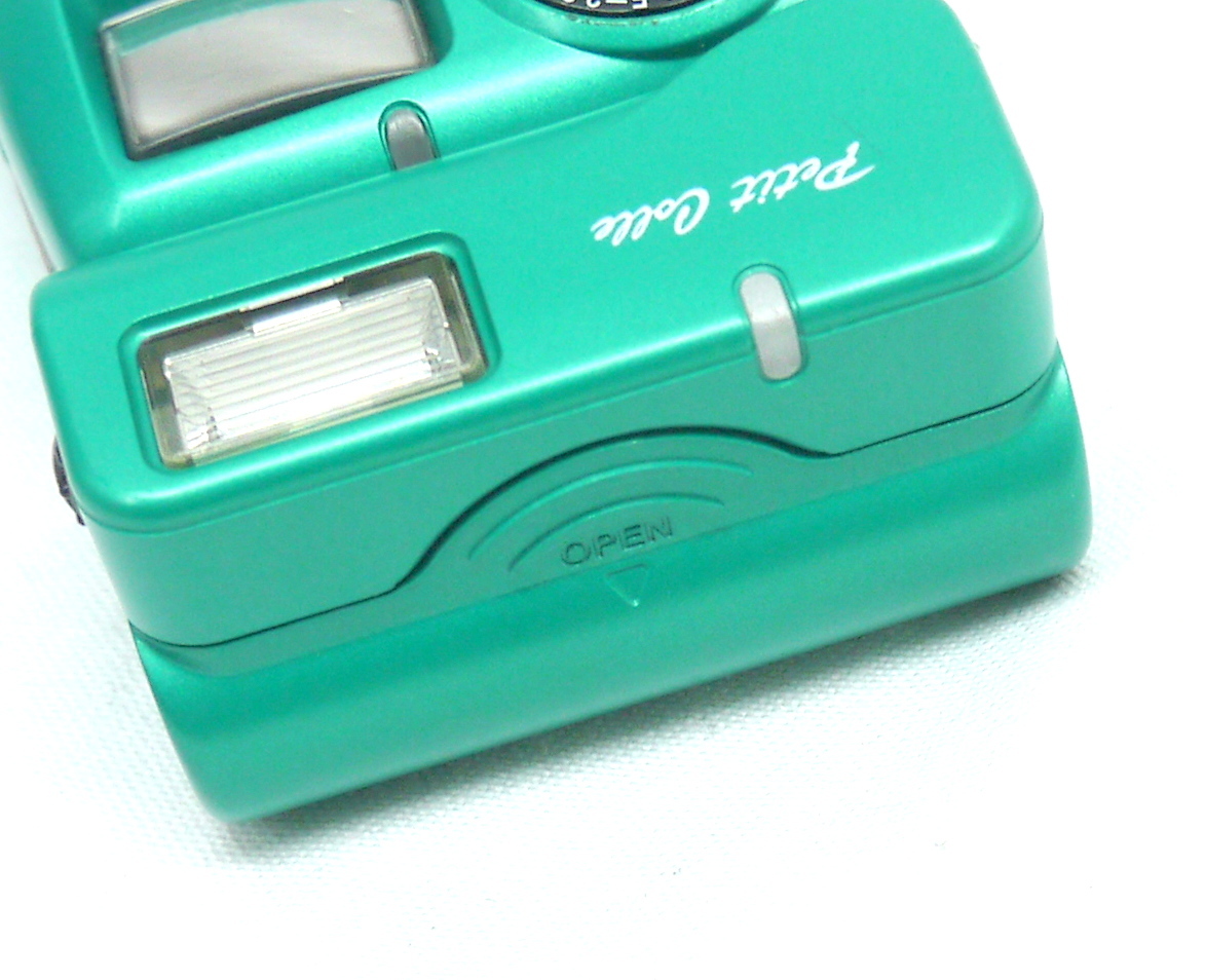 △【R502-D43】現状品 CASIO Petit Colle ZR-1 プチコレ KOOL カメラ