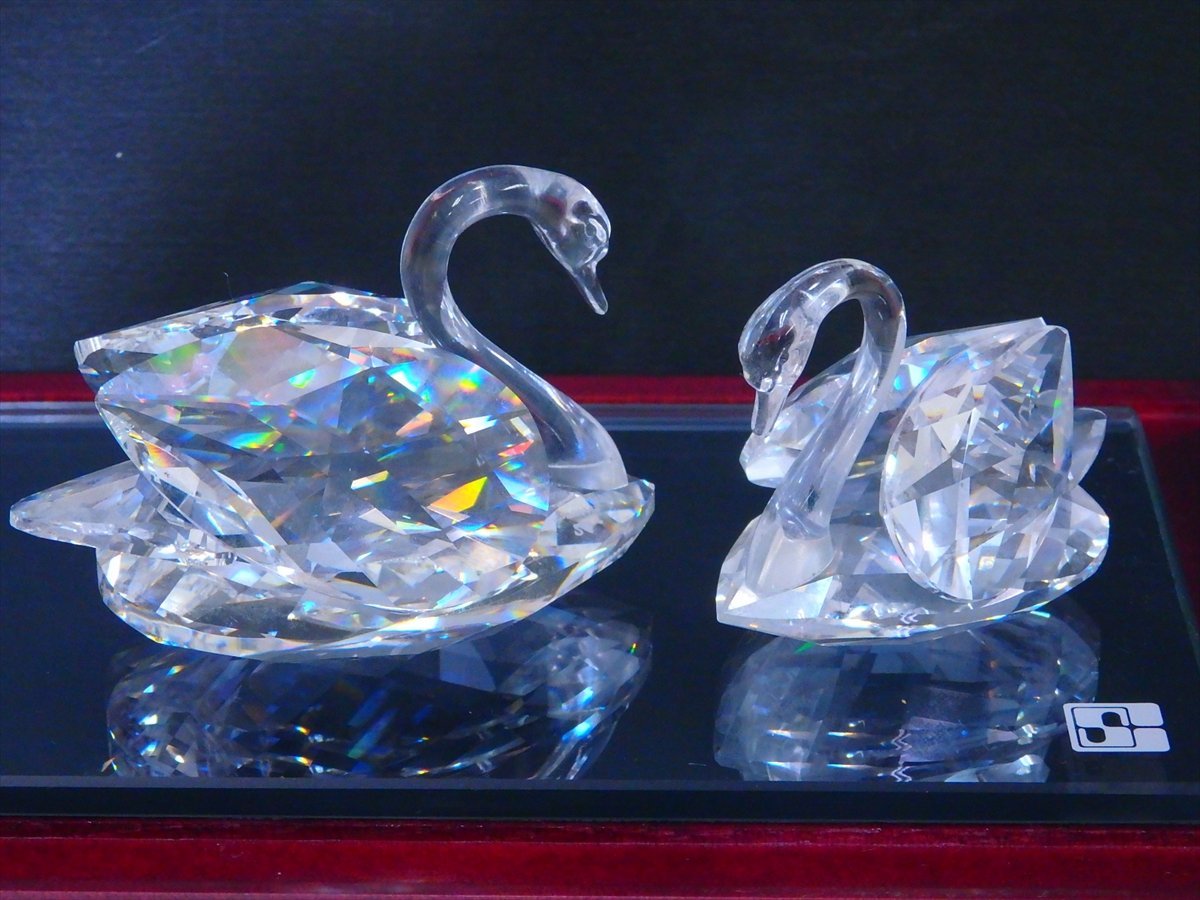 スワロフスキー ☆スワロフスキー【白鳥ペアガラス置物 ケース入り】大