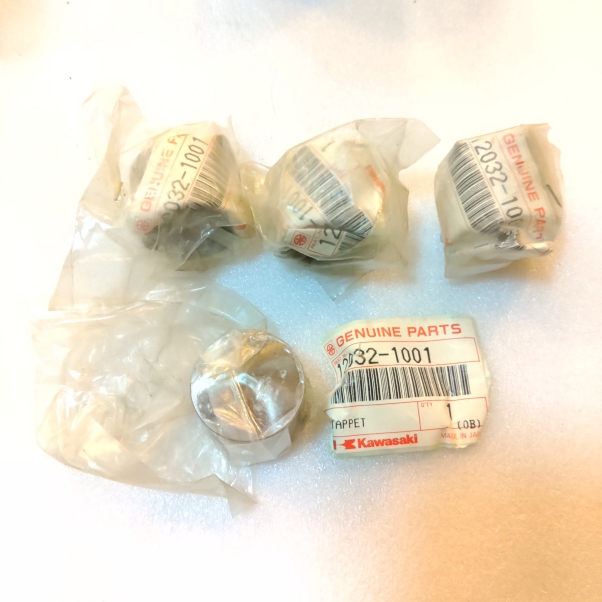 541 未使用 カワサキ純正 ゼファー1100 ゼファー750 etc. タペット ×4