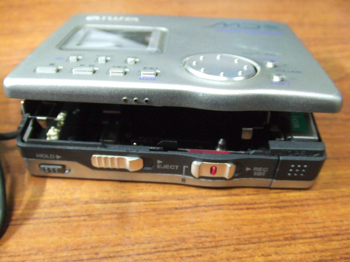 人気オンライン AIWA AM-F7 アイワ ポータブルMDプレーヤー
