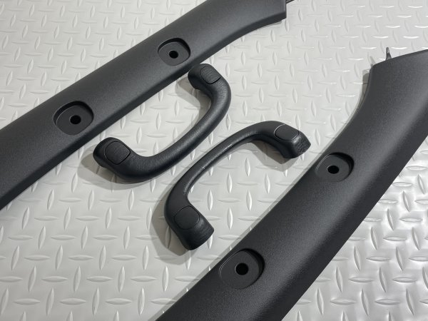 ブラックチェリーアシストグリップ ハイエース用 Aピラー2個セット