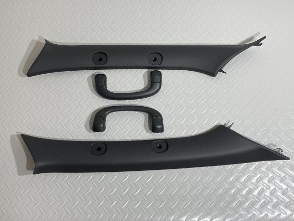 ブラックチェリーアシストグリップ ハイエース用 Aピラー2個セット