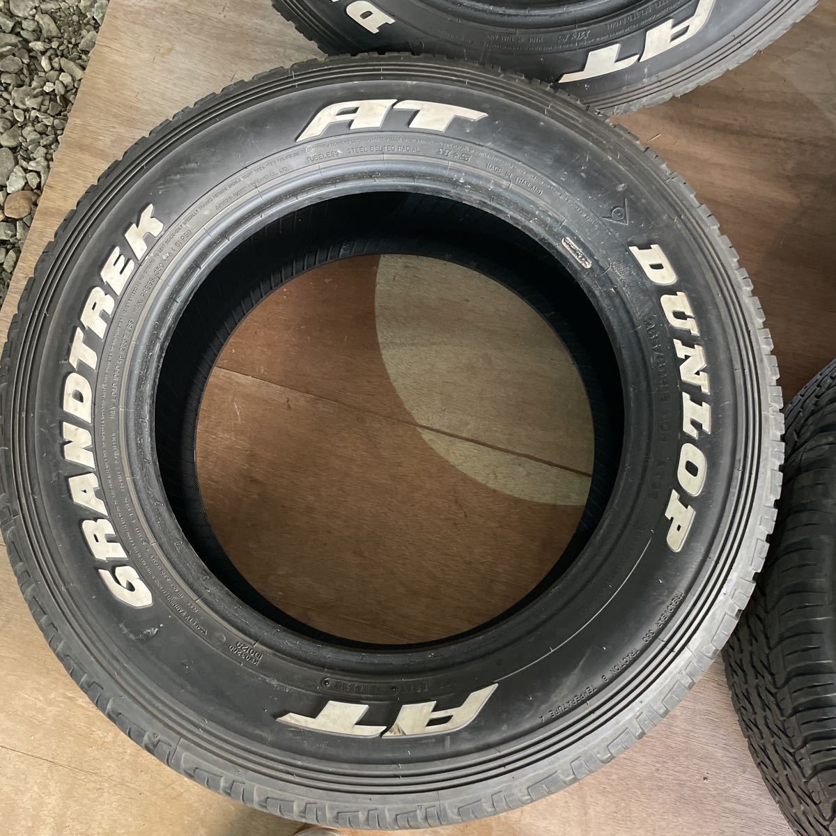 ハイラックス ホワイトレター ダンロップ GRANDTREK AT 265/60r18 4本