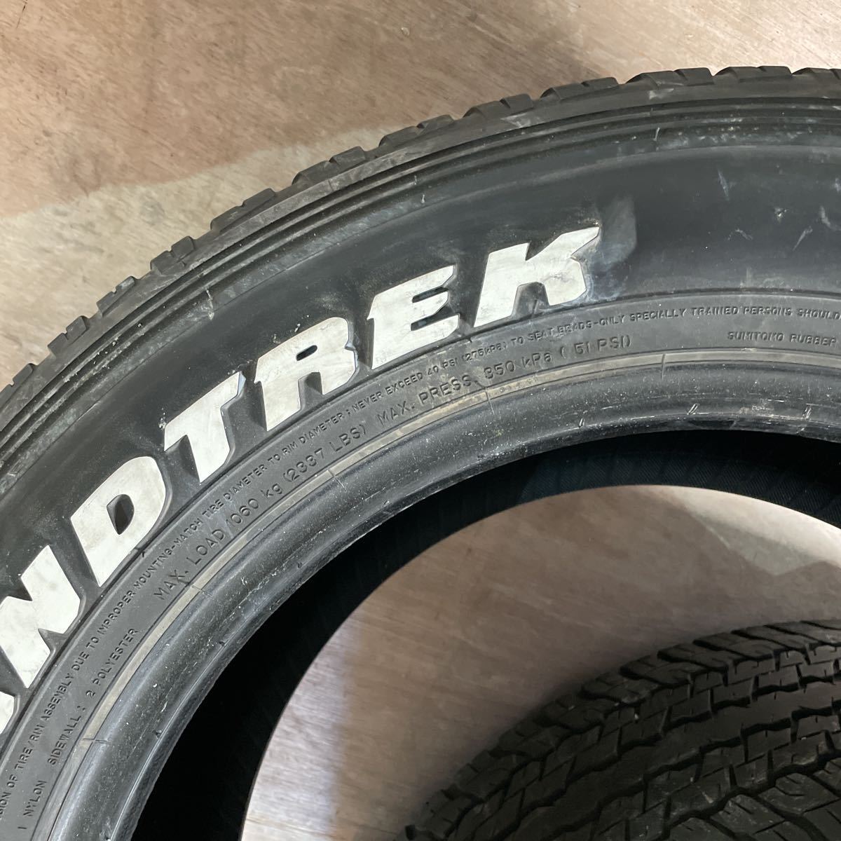 ハイラックス ホワイトレター ダンロップ GRANDTREK AT 265/60r18 4本