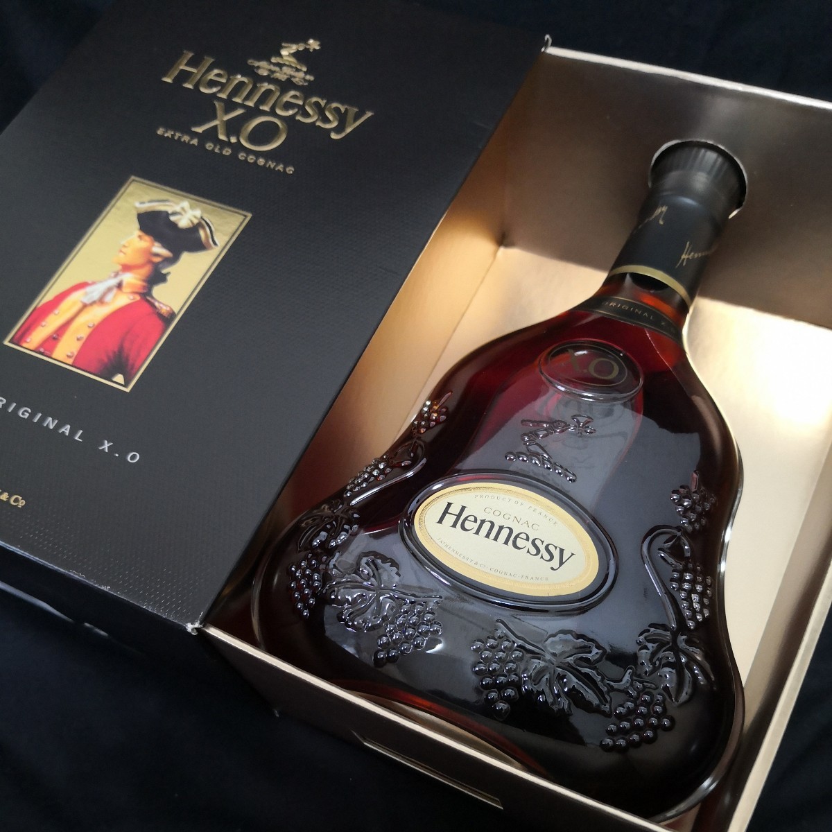 ヘネシー X.O EXTRA OLD COGNAC 黒キャップ箱付き 未開栓】Hennessy