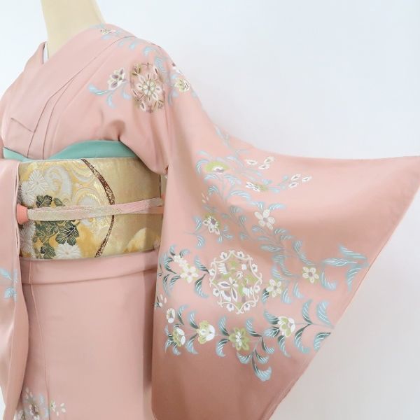 ゆめsaku 新品 仕付け糸付“風を味方に動き出す唐花と鳳凰と過ごす素敵