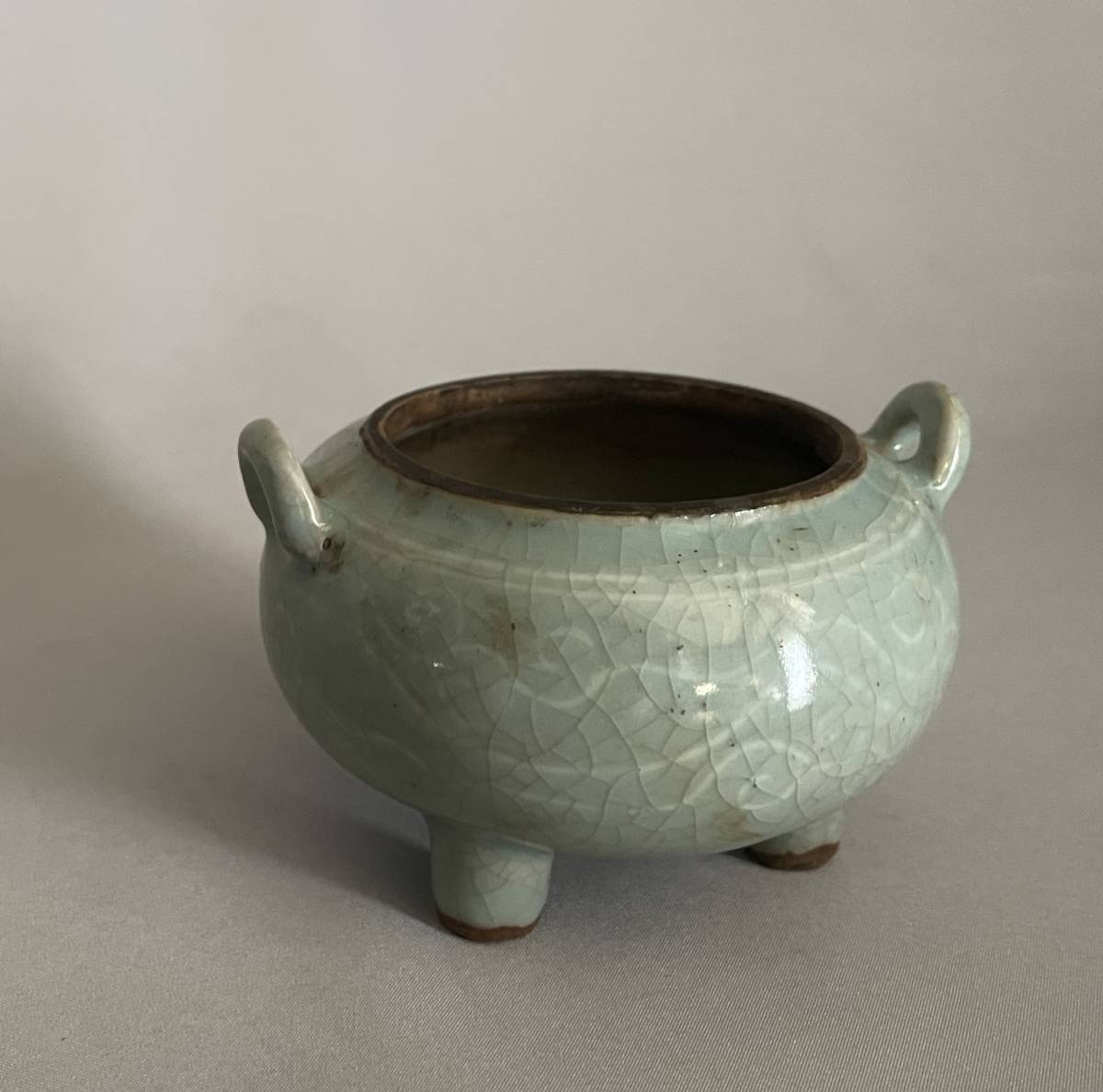 李朝時代 高麗青磁 香炉 耳付香炉 三足香炉 雲象嵌 茶道具 煎茶道具 中国古玩 箱付 