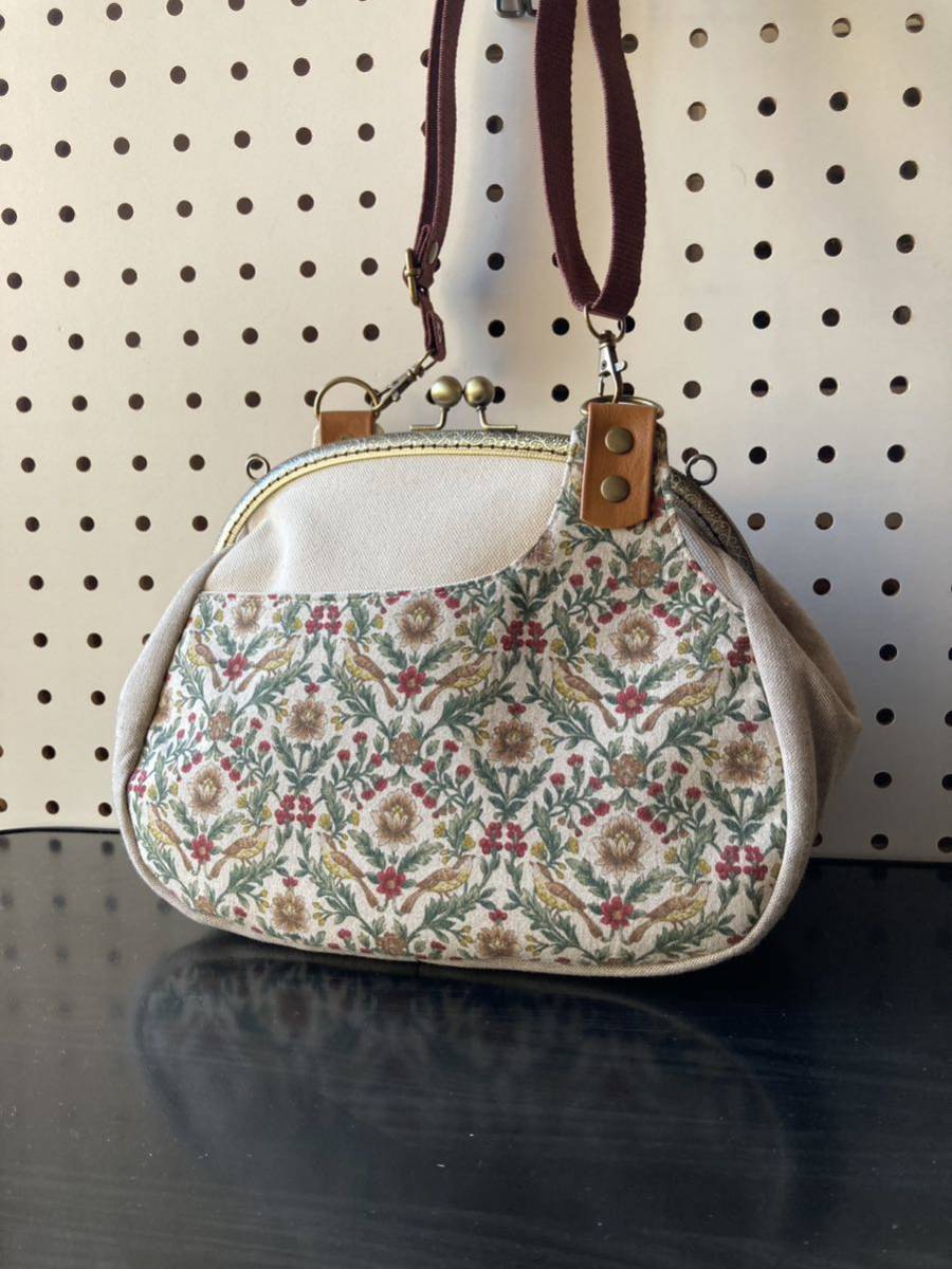 ＊はんどめいど＊　かわいい 25センチショルダーがま口バック イングリッシュガーデン