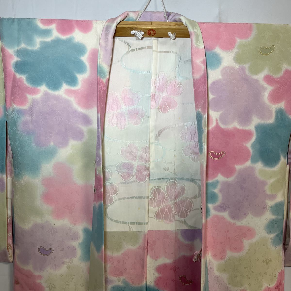 正絹 カラフル 金彩 ぼかし 羽織り 紐付き 着物 白色 草葉 花 華 阪急 袋帯 六通 羽織 shop｜ラクマ