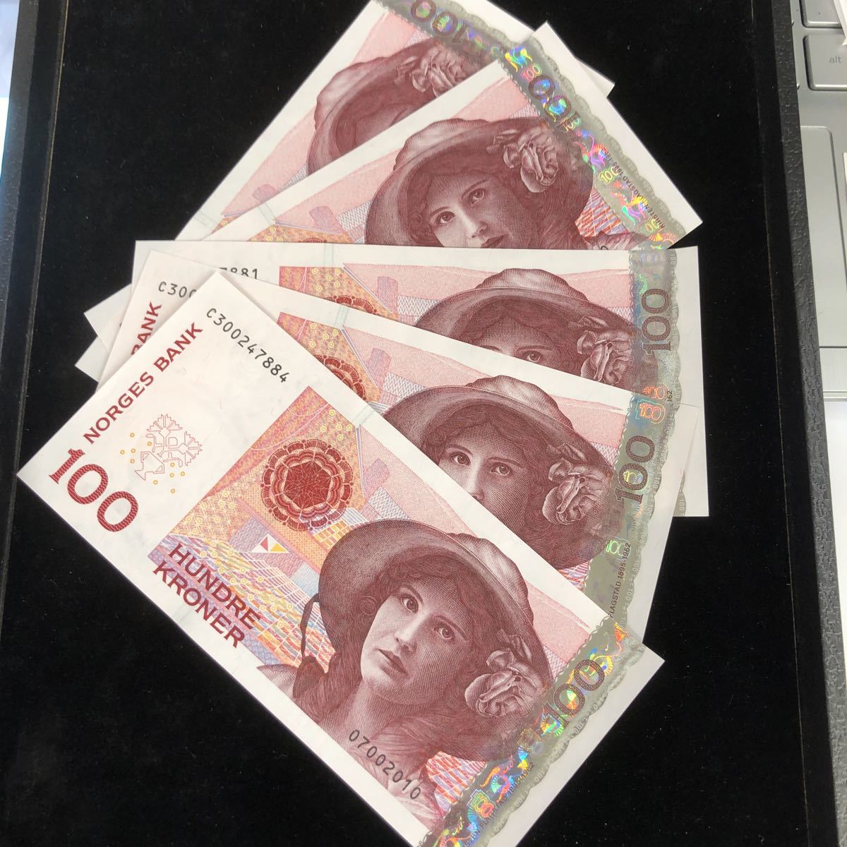 ☆希少 2000円札 日本紙幣 4枚まとめて♪♪