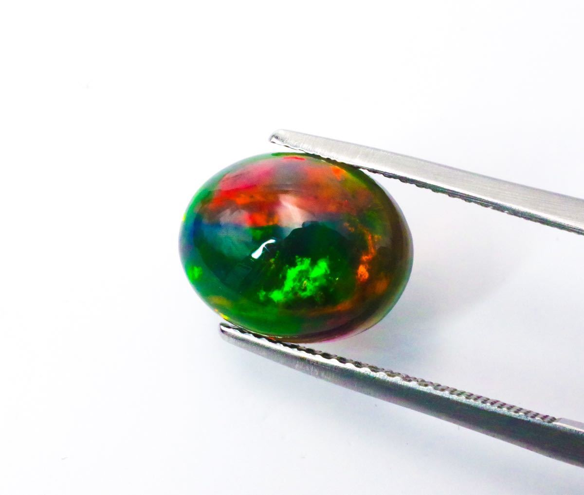 遊色抜群!!天然オパールルース2.52ct(縦12.2×横9.7×高さ4.3mm)日本宝石科学ソーティング付